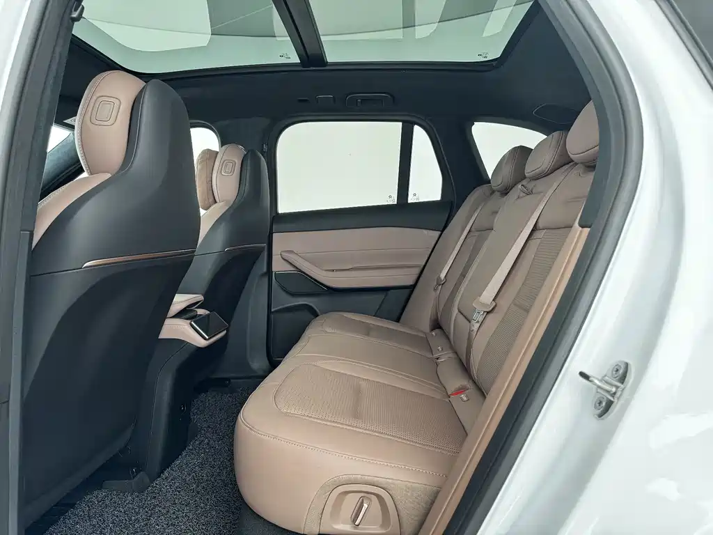 NIO ES6 — миниатюра 12