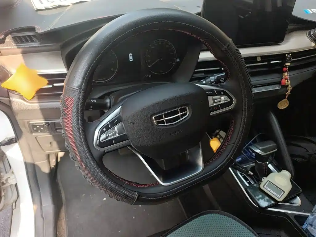 Geely Vision X3 — миниатюра 3
