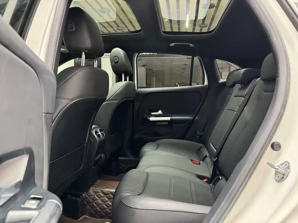 Mercedes-Benz GLA — миниатюра 13