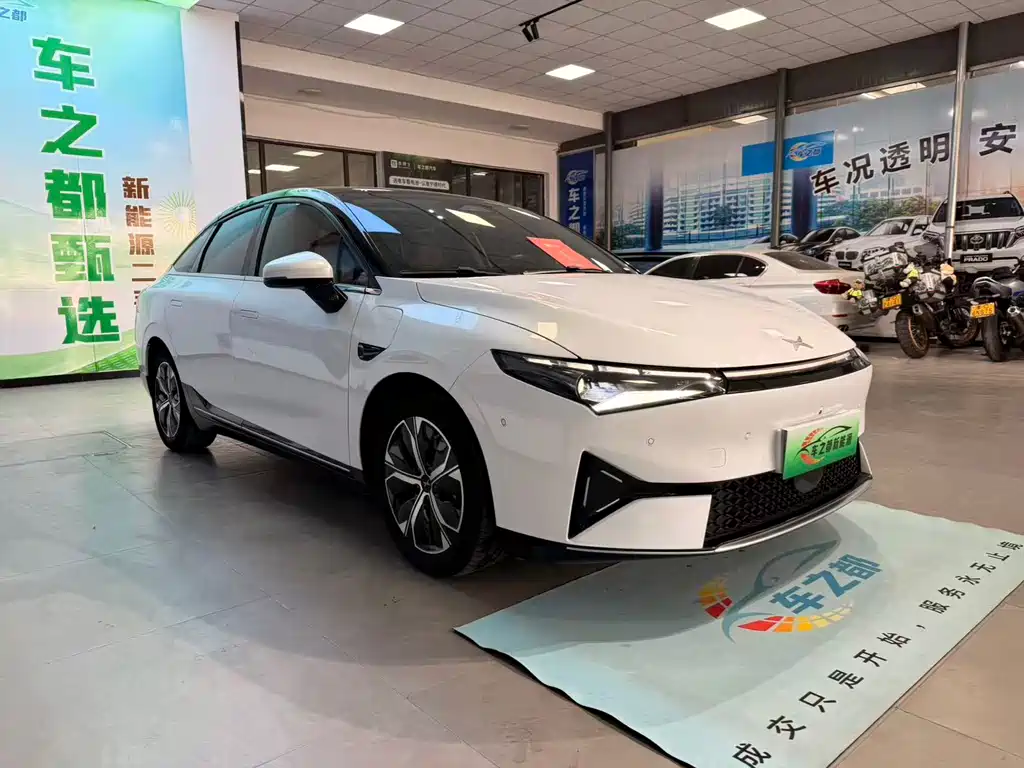XPeng P5 — миниатюра 2