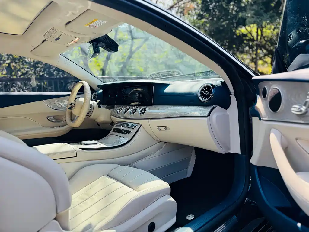 MERCEDES-BENZ E CLASS