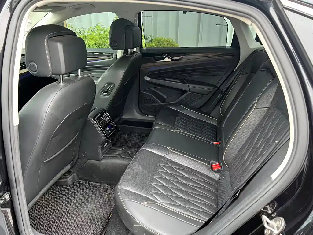 Volkswagen Passat — миниатюра 6