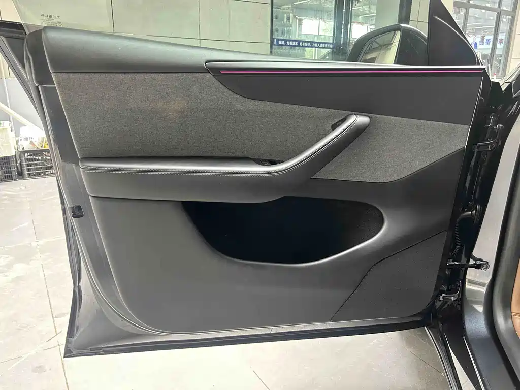 Tesla Model Y — фотографии объявления, Фото 12