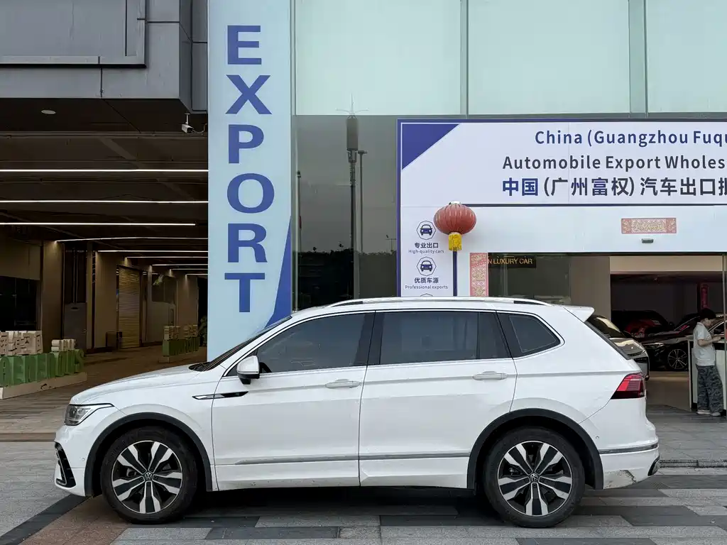 Volkswagen Tiguan L — миниатюра 3