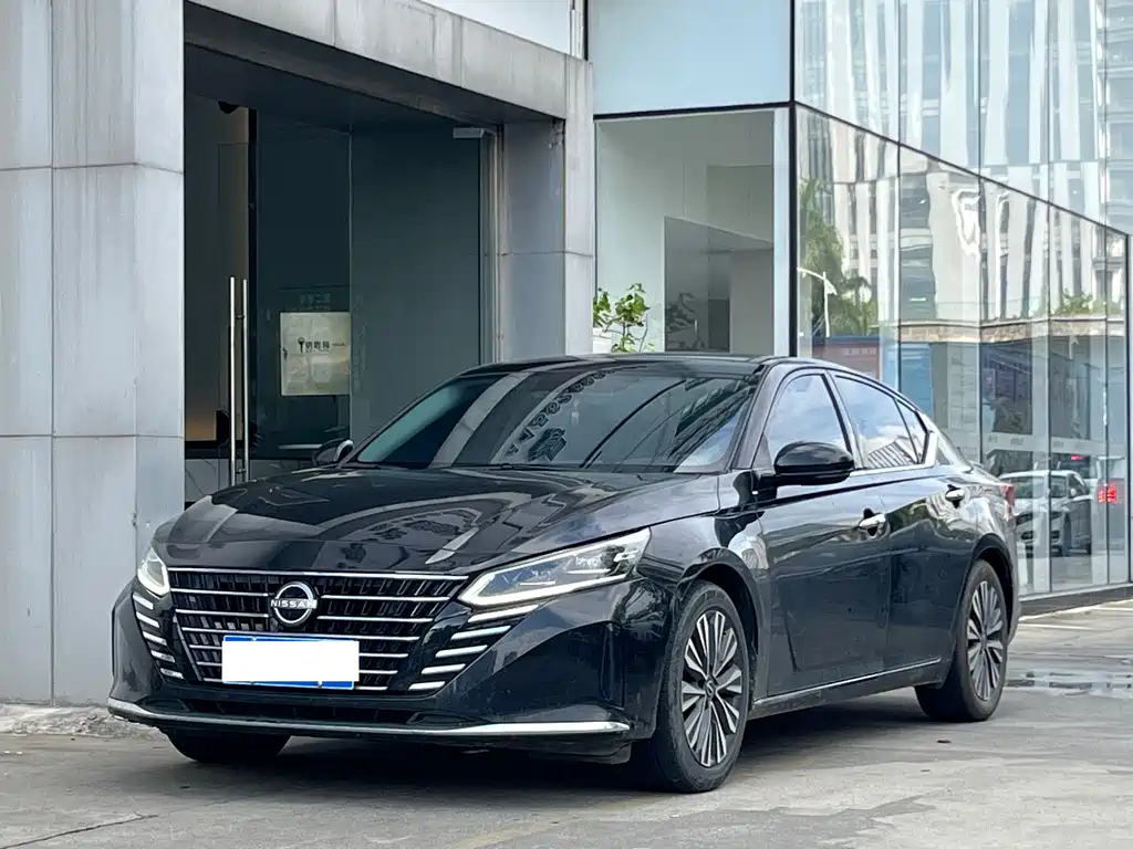 Nissan Teana