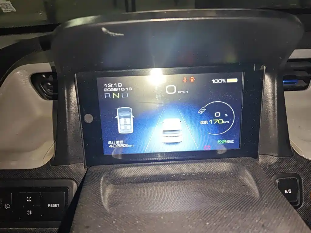 Wuling MINIEV — миниатюра 7