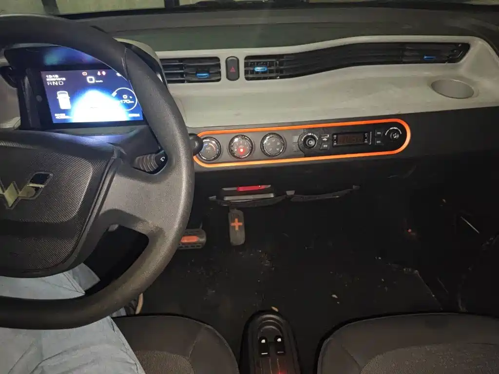Wuling MINIEV — миниатюра 9