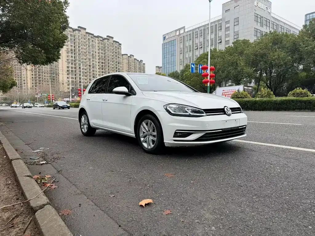 Volkswagen Golf — миниатюра 2