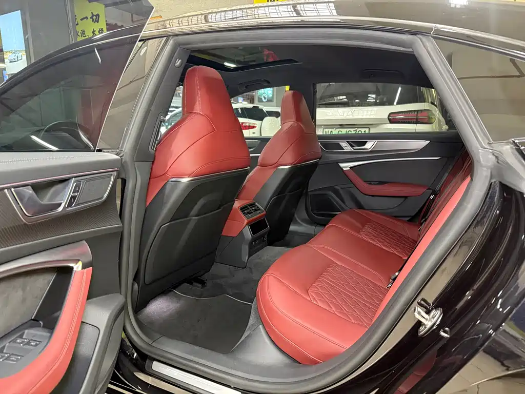 Audi A7L — миниатюра 11