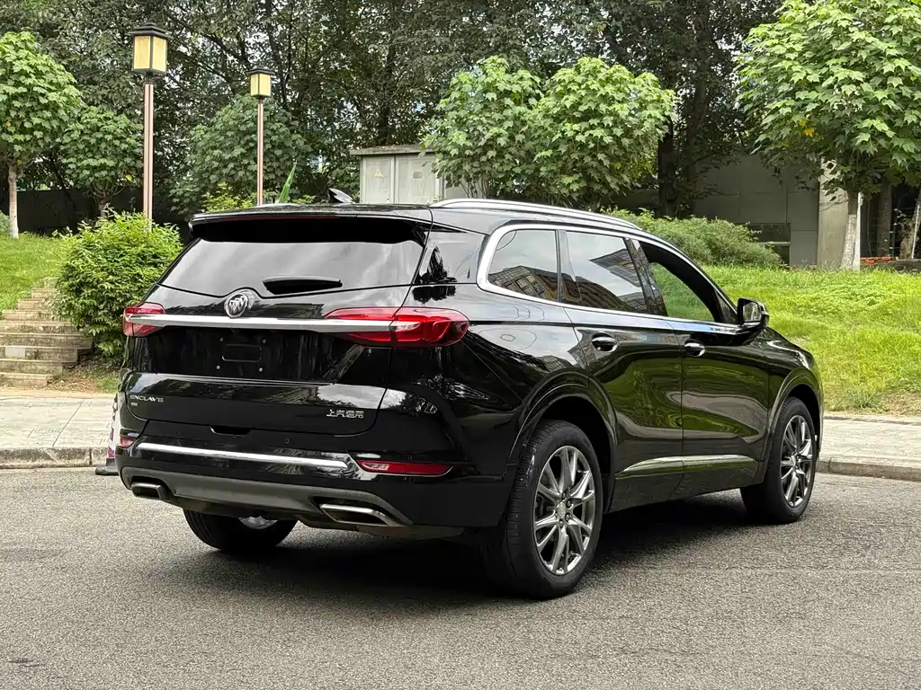 Buick Enclave — миниатюра 17