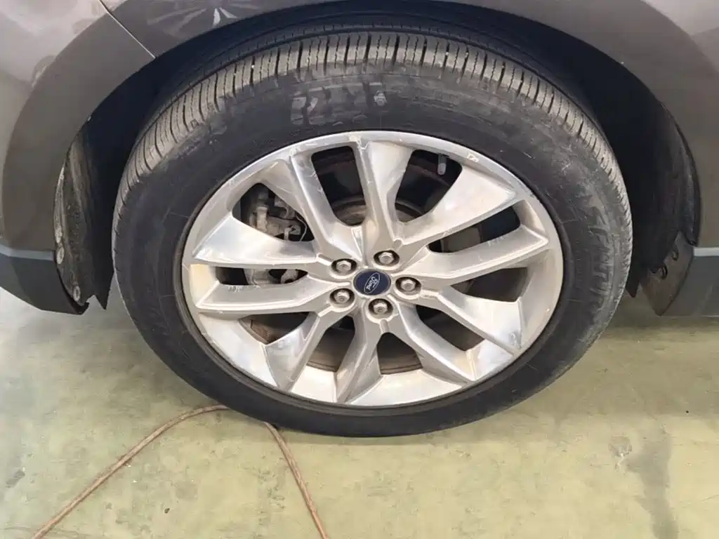 Ford Edge — миниатюра 23