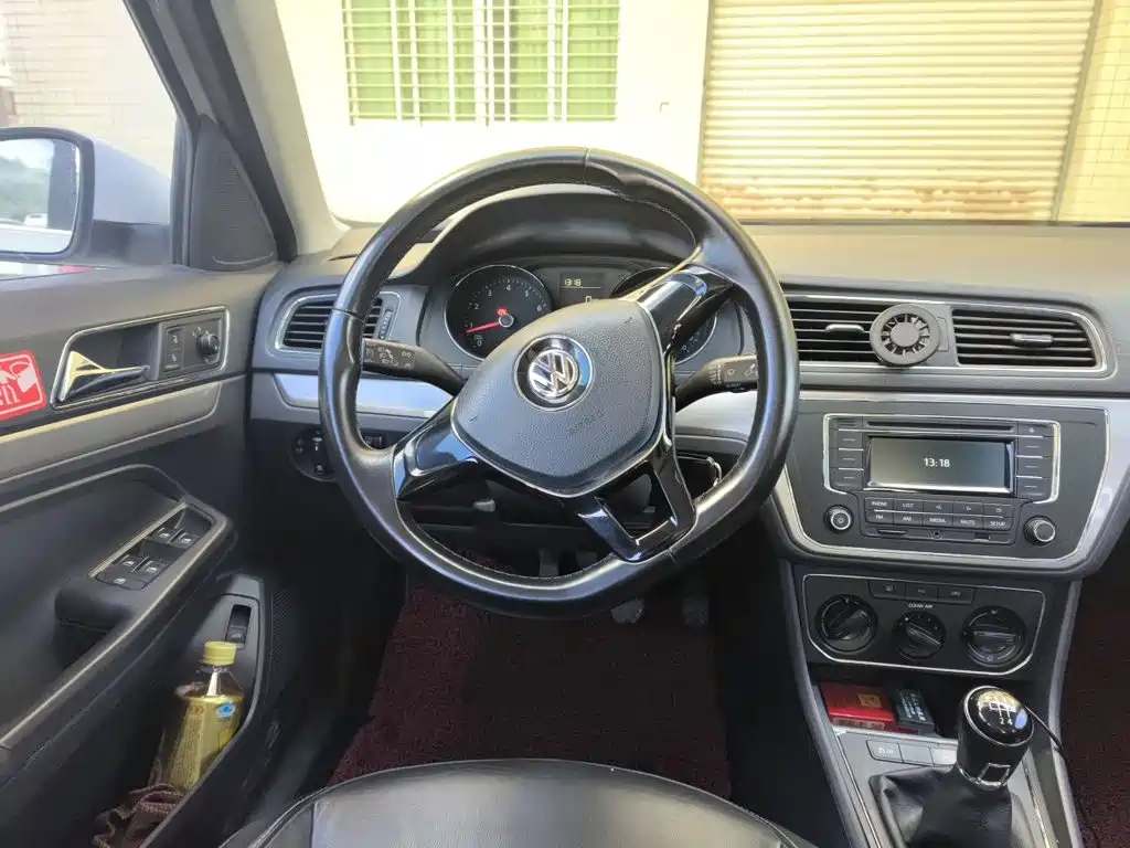Volkswagen Lavida — миниатюра 6
