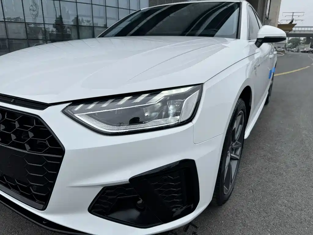 Audi A4L 2022 40 TFSI Fashion