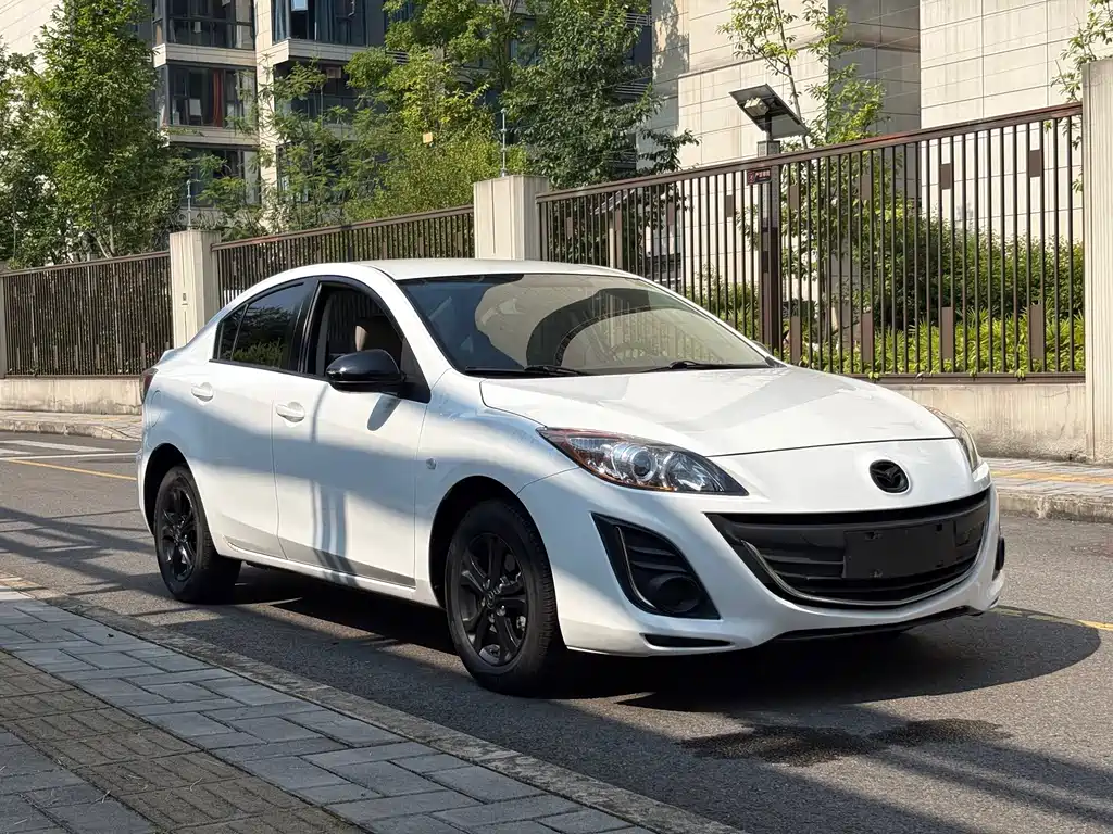 Mazda 3 Xingcheng — миниатюра 3