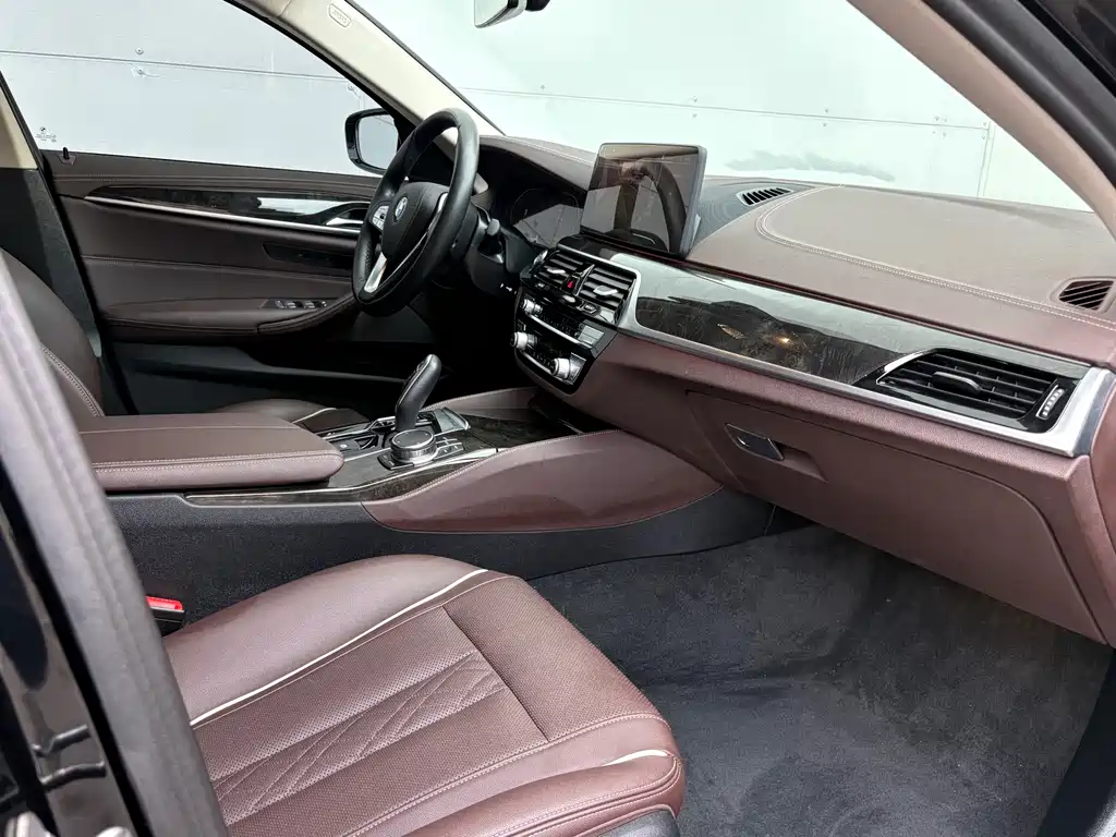 BMW 5 Series 5 2022 525Li Luxury