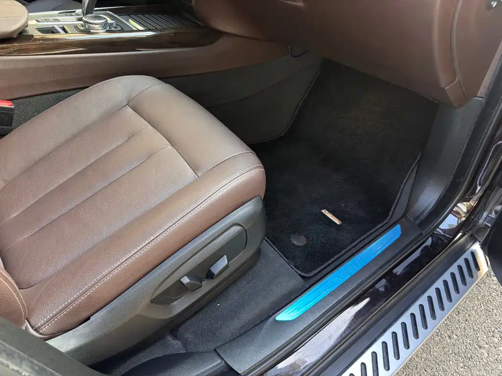BMW X5 (Import) — миниатюра 18