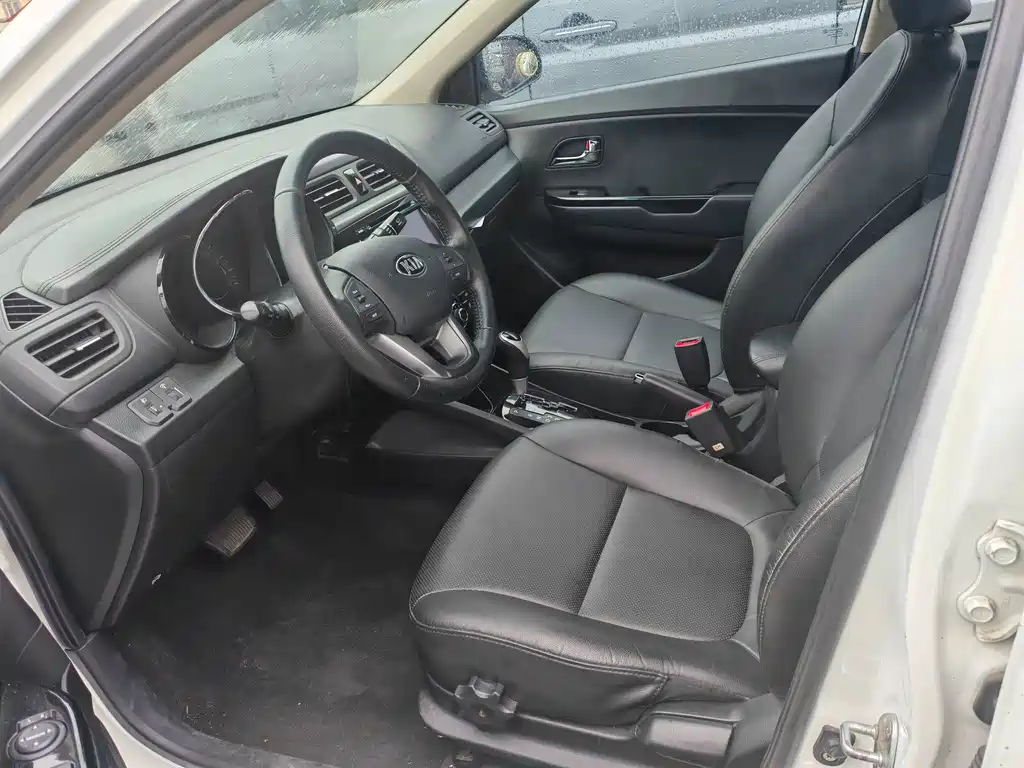 Kia K2 — миниатюра 8