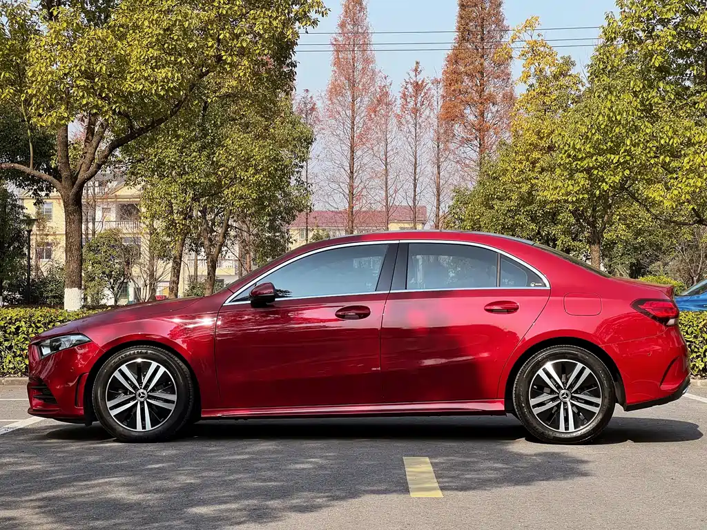 Mercedes-Benz A-Class — миниатюра 8
