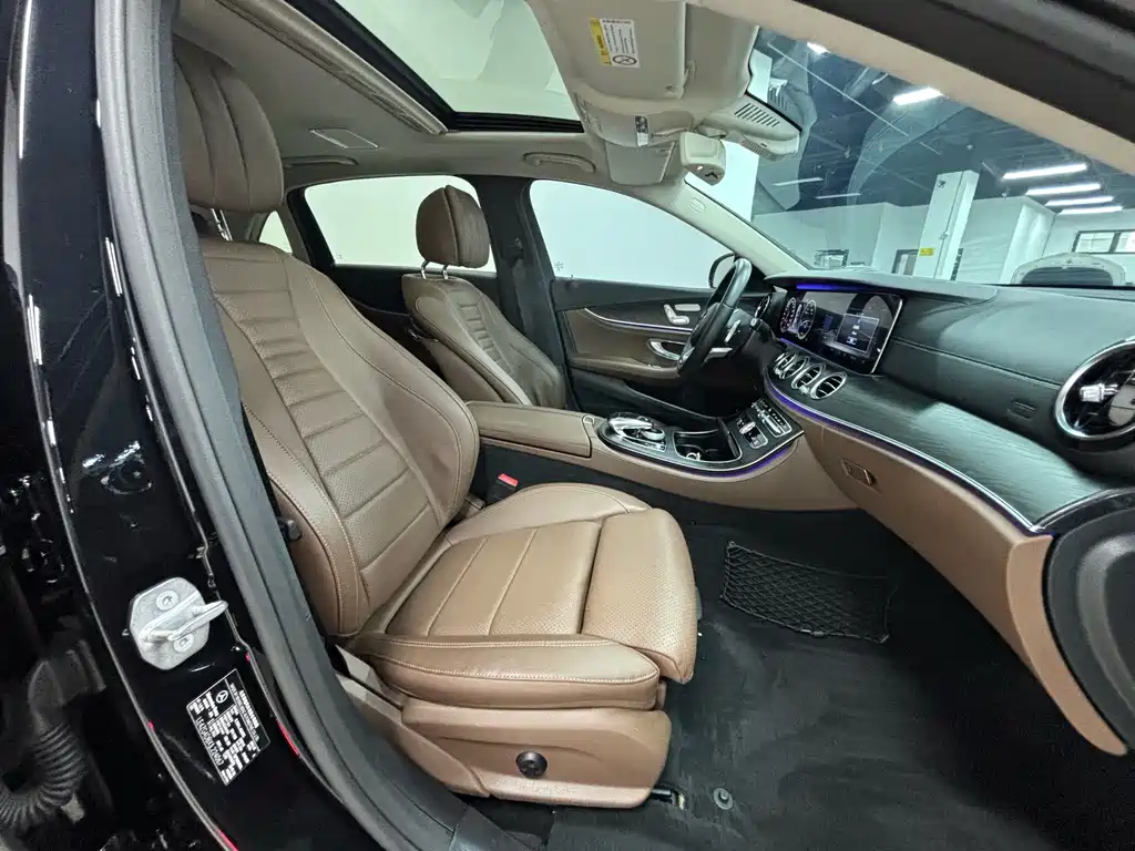Mercedes-Benz E-Class — миниатюра 12