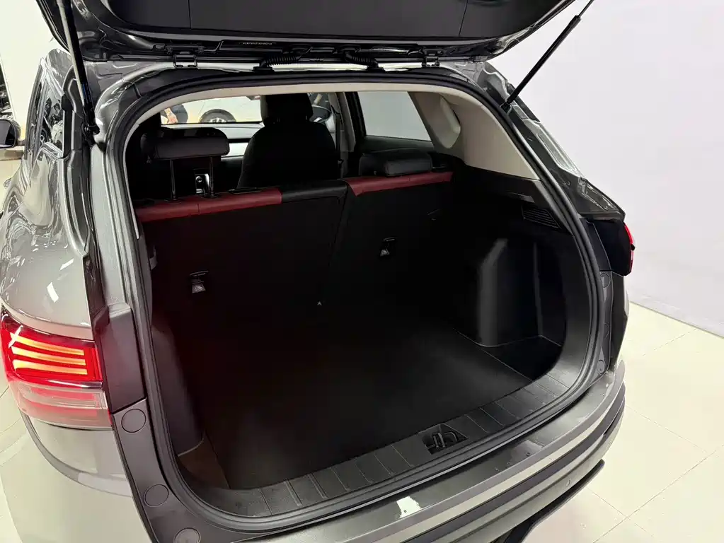 Geely Binyue — миниатюра 17