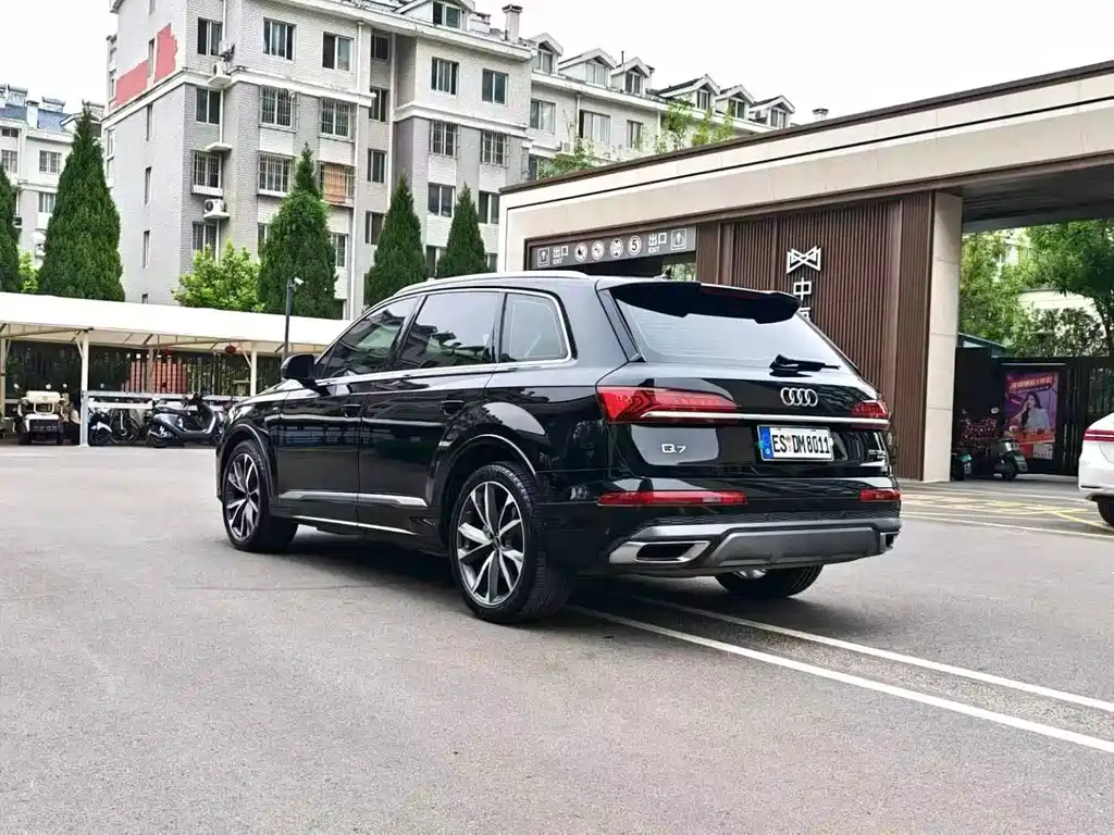 Audi Q7 2021 55 TFSI quattro S line Sport