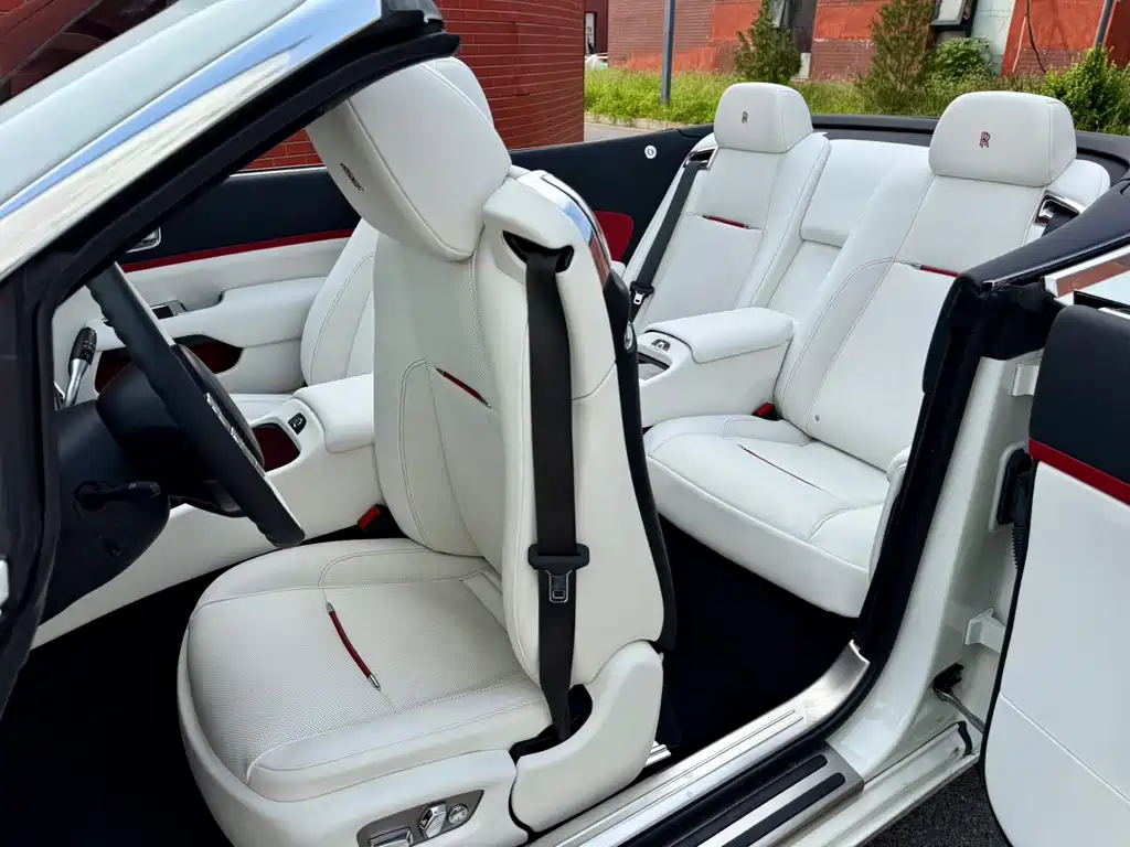 Rolls-Royce Dawn — миниатюра 11