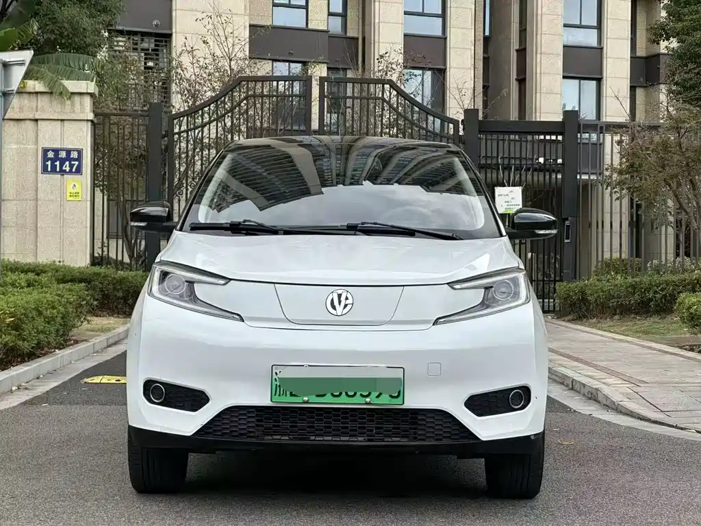 Dongfeng EV YOUNG Guang Xiaoxin — миниатюра 2