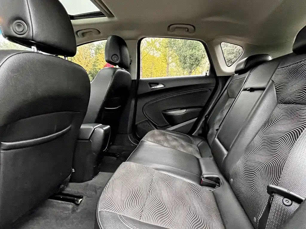 Buick Excelle 2013 XT 1.6L AT Fashion