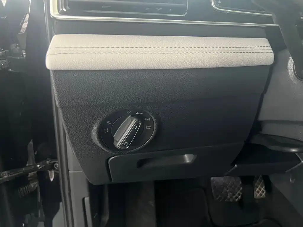 Volkswagen Tiguan L — миниатюра 9