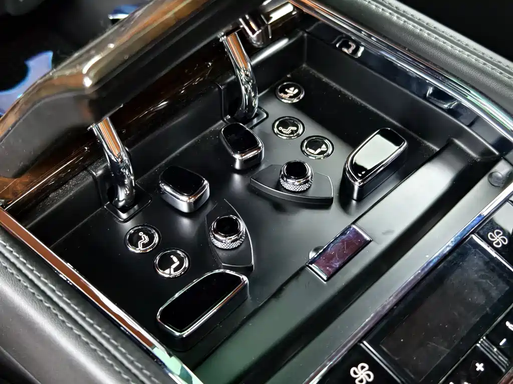 Bentley Mulsanne - фото 14