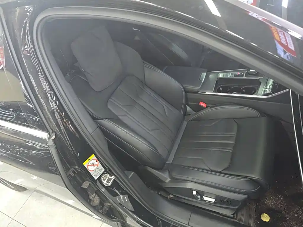 Audi A6L — миниатюра 25