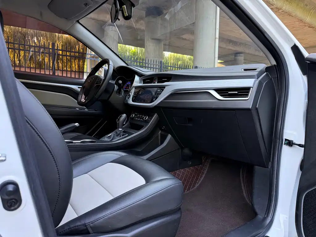 Geely Vision — миниатюра 9
