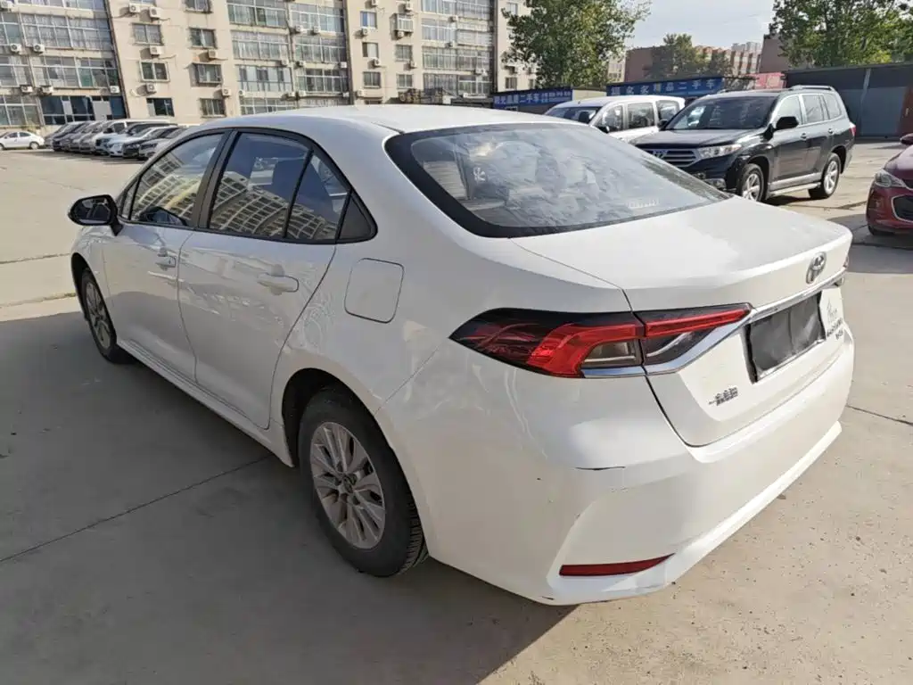 Toyota Corolla — миниатюра 5