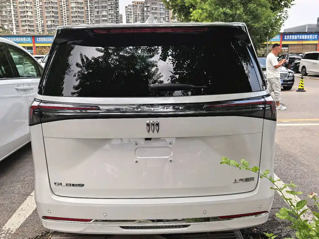Buick GL8 — миниатюра 4