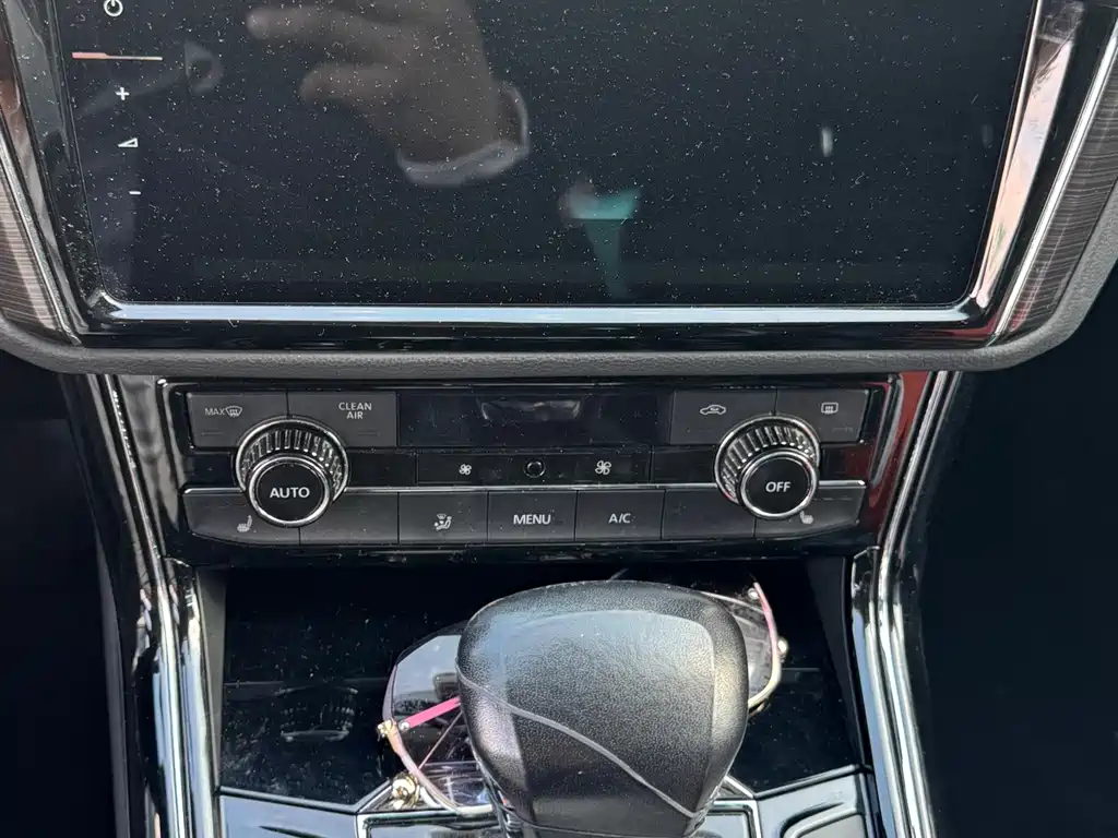 Volkswagen Phideon — миниатюра 13