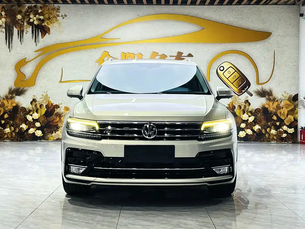 Volkswagen Tiguan L — миниатюра 2