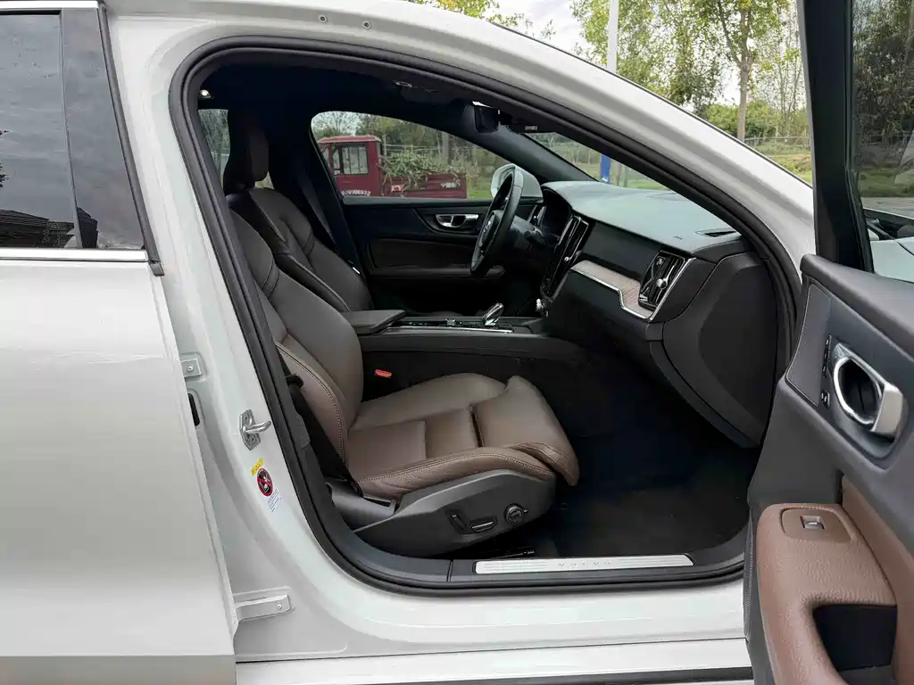 Volvo S60 — миниатюра 14