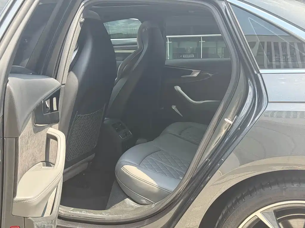 Audi S4 — миниатюра 8