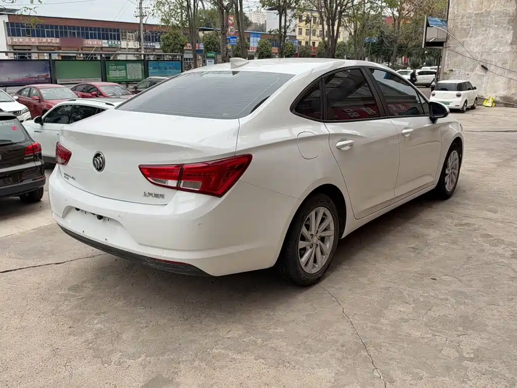 Buick Verano — миниатюра 7