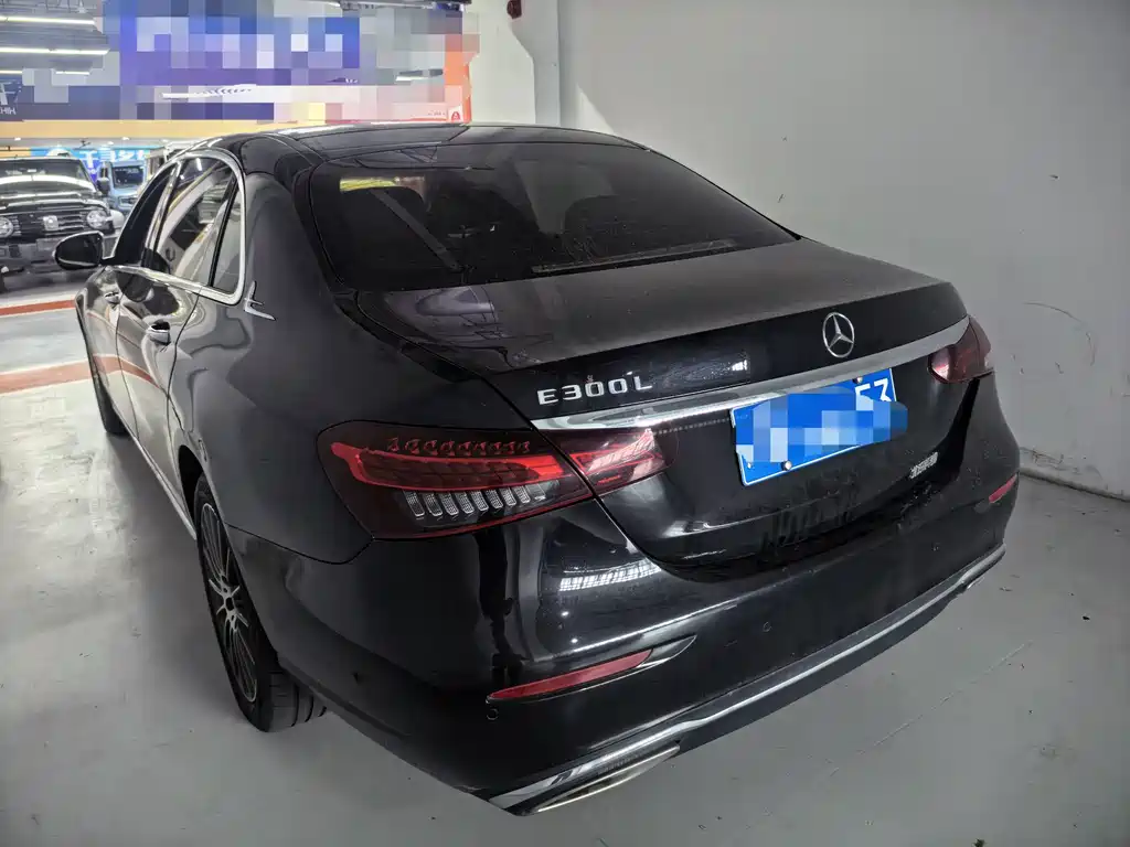 Mercedes-Benz E-Class — миниатюра 10