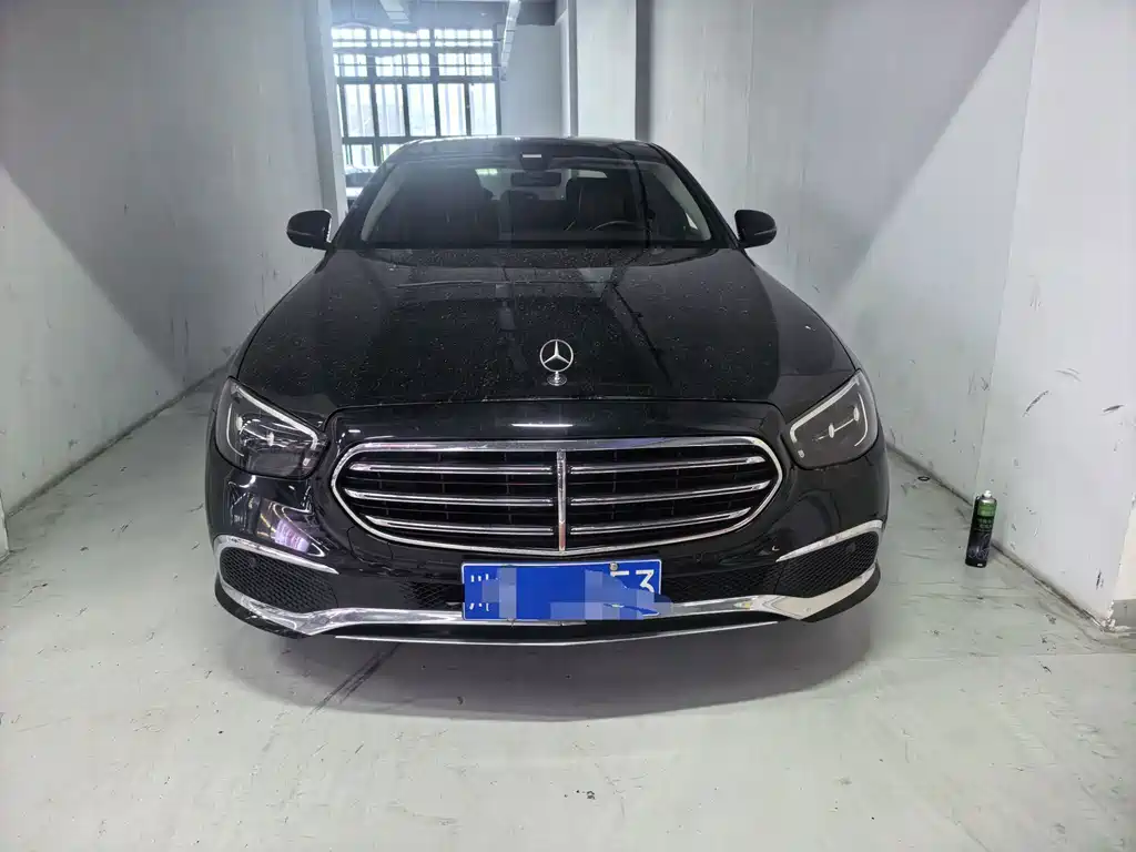 Mercedes-Benz E-Class — миниатюра 2