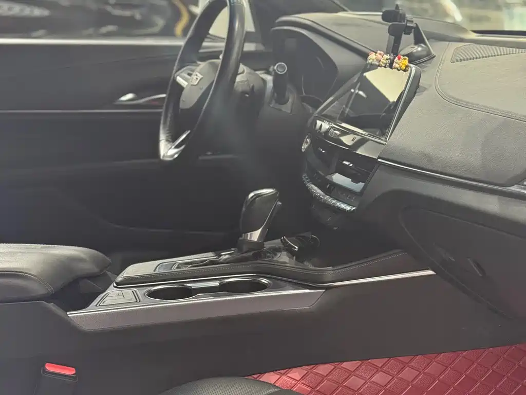 Cadillac CT4 — миниатюра 7