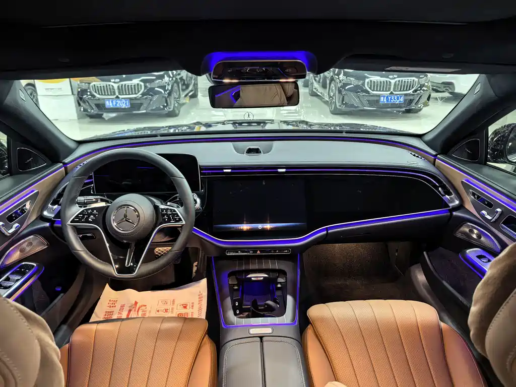 Mercedes-Benz E-Class — миниатюра 8