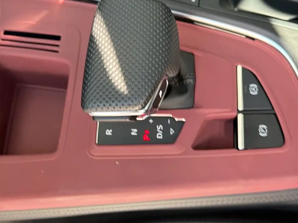 Audi A4L — миниатюра 12