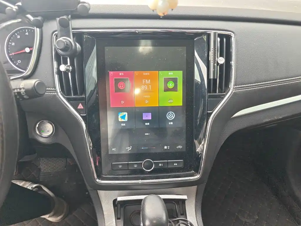 Roewe RX5 — миниатюра 9