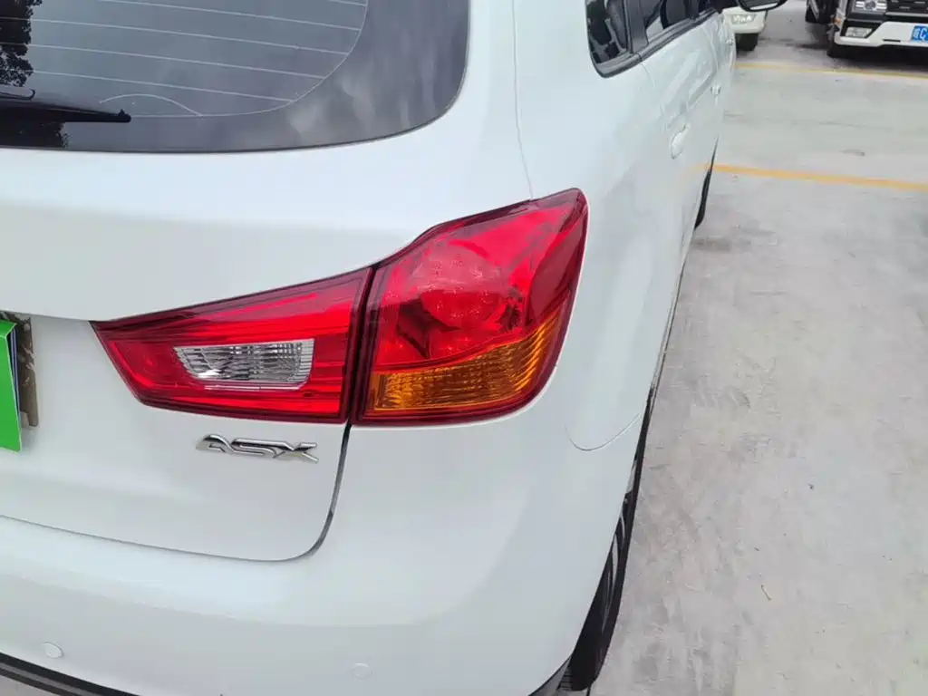 Mitsubishi ASX — миниатюра 8