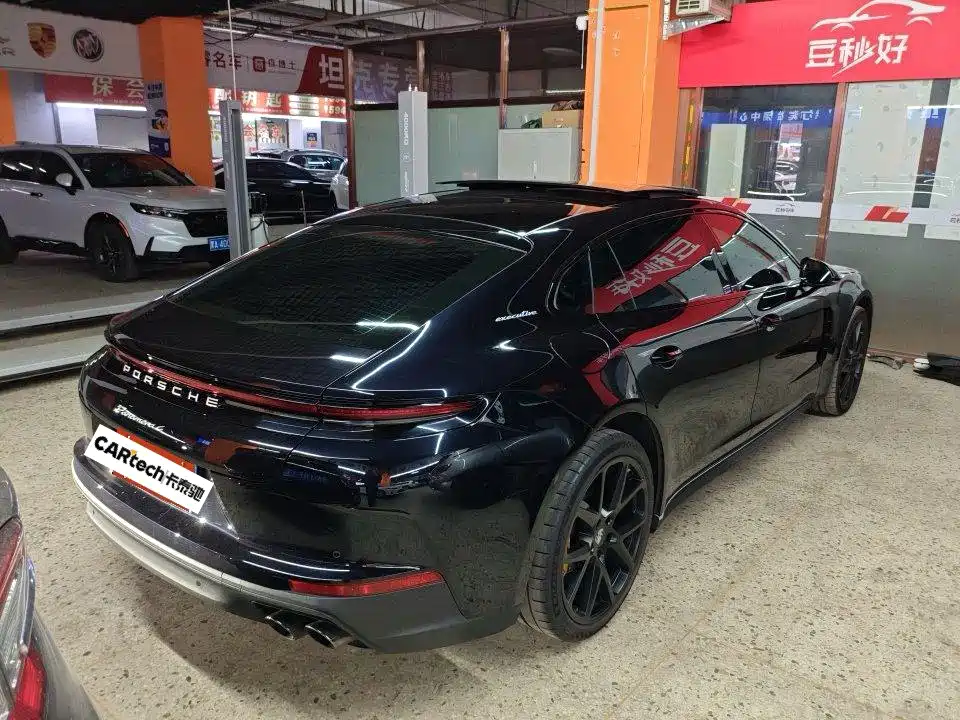 Porsche Panamera — миниатюра 2