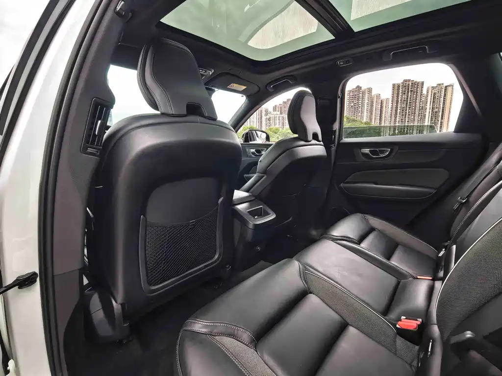 Volvo XC60 — миниатюра 14