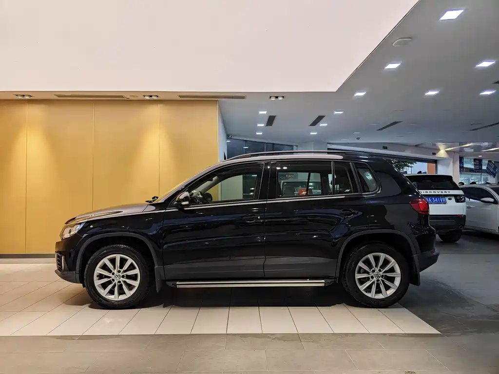 Volkswagen Tiguan 2015 1.8TSI AT Comfort
