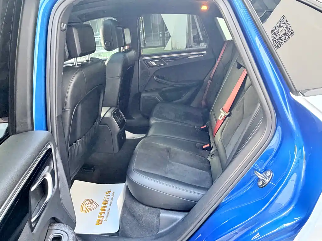 Porsche Macan — миниатюра 9